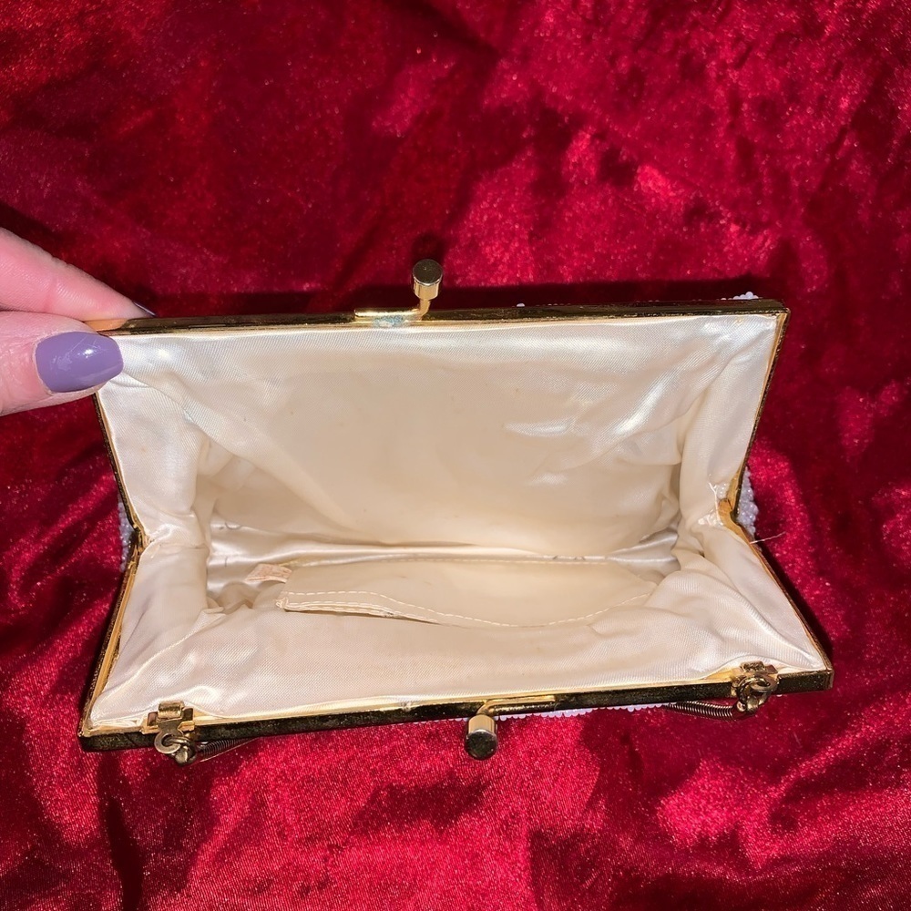 Vintage White and Gold beaded Purse Small - Picture 4 of 10